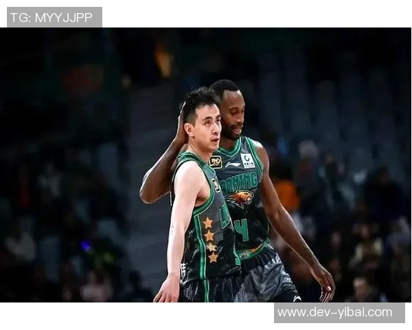 救火外援加盟！前CBA外援肯尼重返赛场助力球队逆袭